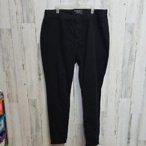 iconic black pull on leggings